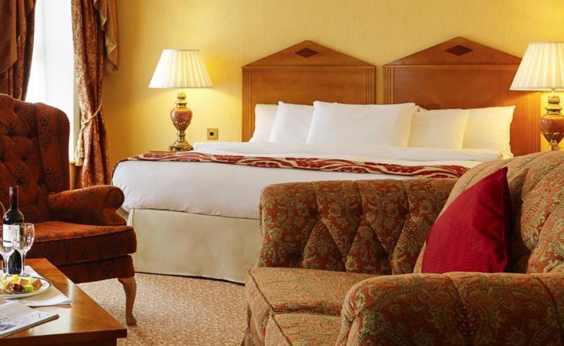 Hotel Johnstown House à Enfield Extérieur photo