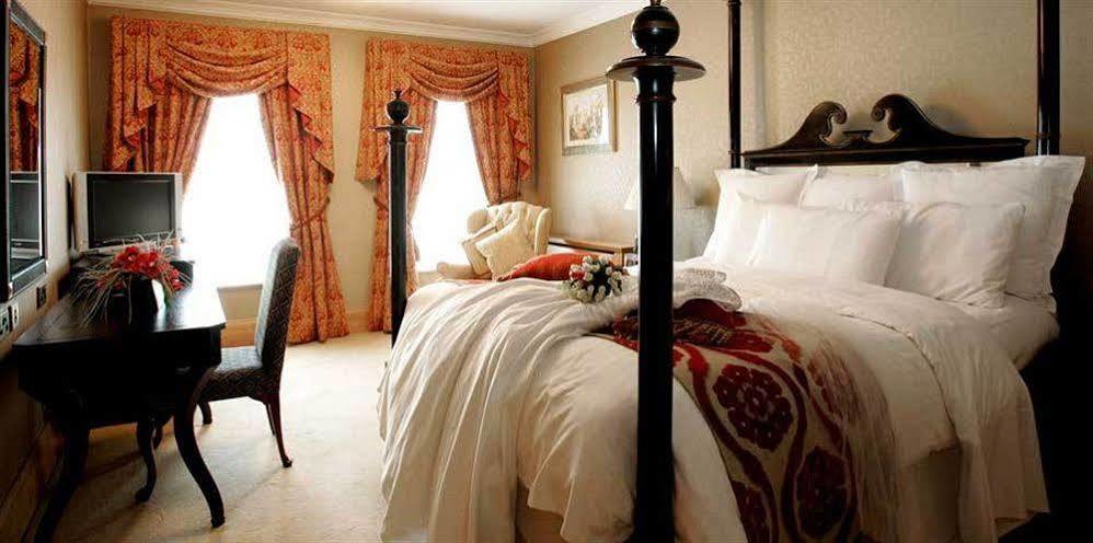 Hotel Johnstown House à Enfield Extérieur photo