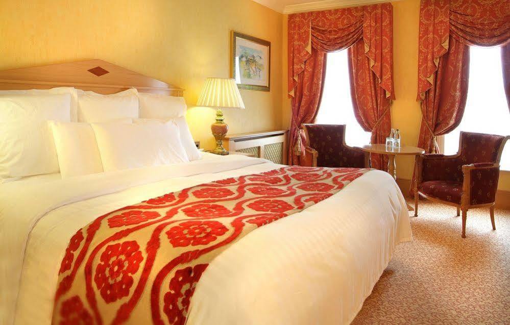 Hotel Johnstown House à Enfield Extérieur photo