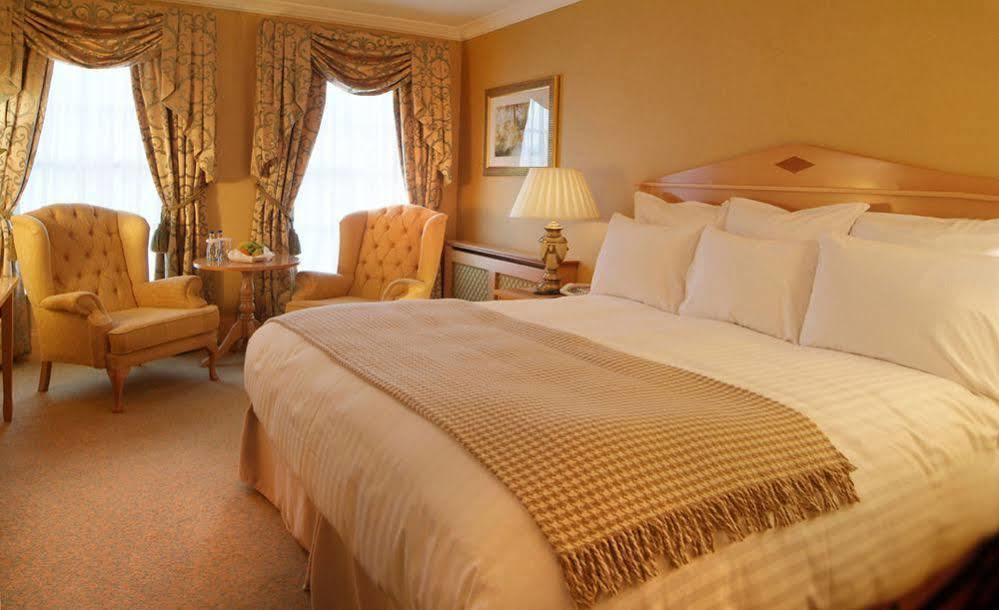 Hotel Johnstown House à Enfield Extérieur photo
